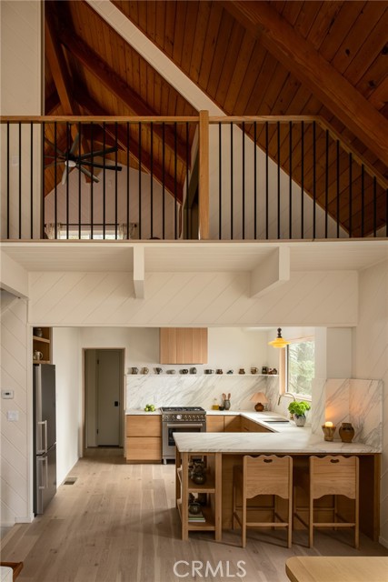 Detail Gallery Image 6 of 31 For 28443 Altamont Ct, Lake Arrowhead,  CA 92352 - 3 Beds | 2/1 Baths