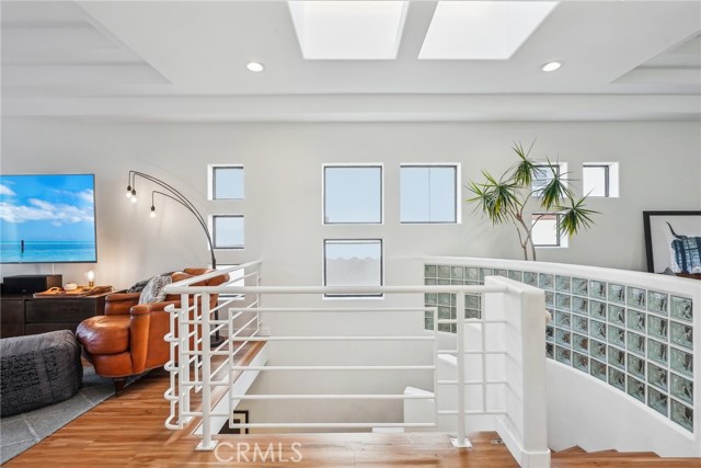 Detail Gallery Image 24 of 46 For 221 S Francisca Ave Unit a,  Redondo Beach,  CA 90277 - 3 Beds | 2/1 Baths