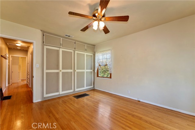 2042 E Crary Street, Pasadena CA: https://media.crmls.org/medias/78c74881-1ecc-4197-8057-ba1ed463dd36.jpg