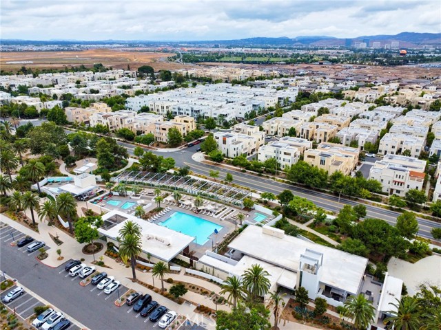 320 Magnet, Irvine CA: https://media.crmls.org/medias/78c7bbaa-5103-4079-95f7-fdedf0ba9ceb.jpg
