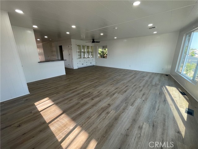 Front Image Thumbnail for CRMC26170275