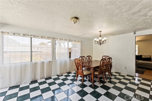 Detail Gallery Image 11 of 38 For 13876 Gavina Ave, Sylmar,  CA 91342 - 3 Beds | 2 Baths