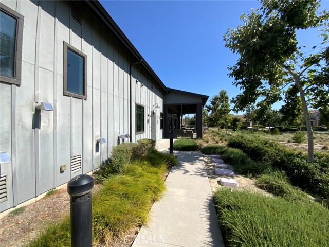 2617 E Tatum Lane, Ontario CA: https://media.crmls.org/medias/78ccab1c-0986-4e41-b410-8f3685aca6e6.jpg