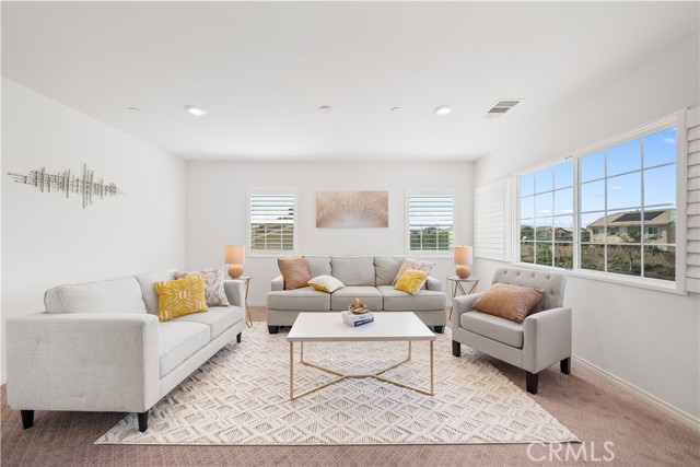 Detail Gallery Image 13 of 25 For 6979 Housatonic Ct, Jurupa Valley,  CA 91752 - 5 Beds | 3 Baths