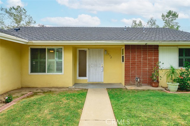 Detail Gallery Image 4 of 44 For 572 E Ghent St, San Dimas,  CA 91773 - 3 Beds | 2 Baths