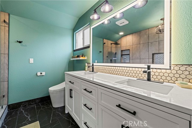 Detail Gallery Image 24 of 49 For 28972 Lotusgarden, Canyon Country,  CA 91387 - 4 Beds | 3 Baths