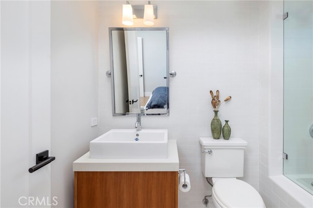 1515 E Ocean Boulevard, Newport Beach CA: https://media.crmls.org/medias/78cea30a-0a9a-4ba4-876f-483144488673.jpg