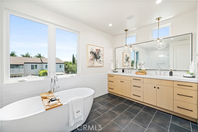 Detail Gallery Image 18 of 40 For 161 Cecil a,  Costa Mesa,  CA 92627 - 4 Beds | 4 Baths