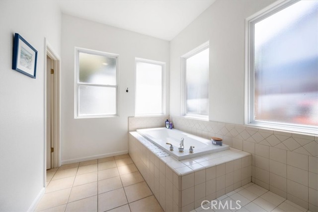 1050 Sleepy Hollow Road, Paso Robles CA: https://media.crmls.org/medias/78cf718a-0779-4126-ae35-be632b4f5a8b.jpg
