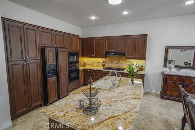 Detail Gallery Image 8 of 35 For 23724 Mahogany Ct, Valencia,  CA 91354 - 2 Beds | 2 Baths