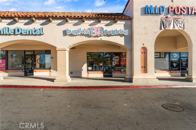12190 Perris Blvd, Moreno Valley CA: https://media.crmls.org/medias/78d09a8f-fce2-42a4-bd47-6d32461bd199.jpg