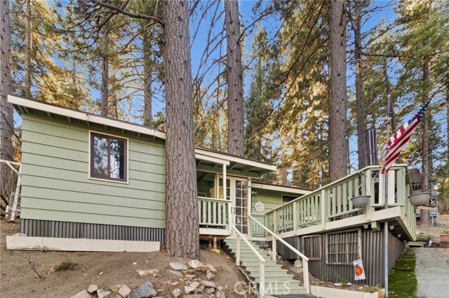 2452 Spring Drive, Running Springs CA: https://media.crmls.org/medias/78d253f9-7bc1-480b-8186-dc93ae6f8858.jpg