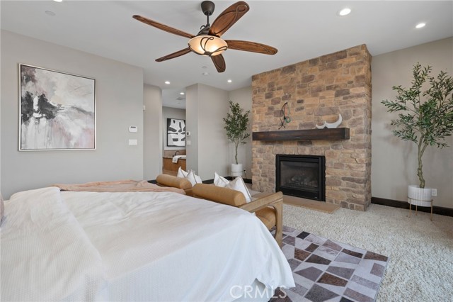 212 Baltimore Avenue, Huntington Beach CA: https://media.crmls.org/medias/78d28685-f47a-4360-b8bd-d0c89f4c64d6.jpg