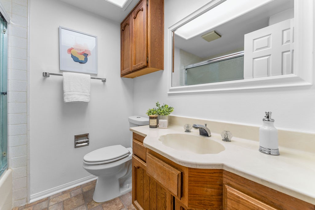 Detail Gallery Image 37 of 46 For 1150 W 13th St #204,  San Pedro,  CA 90731 - 2 Beds | 2 Baths