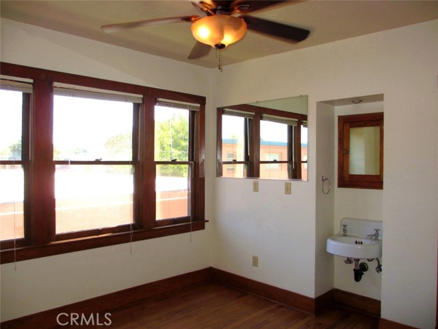 330 W 4th Street, Chico CA: https://media.crmls.org/medias/78d342fa-c9ab-477d-8364-7c4216f4ba07.jpg