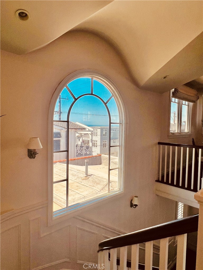 https://media.crmls.org/medias/78d34d89-509b-4132-9a92-e31a45c7d396.jpg?preset=X-Large