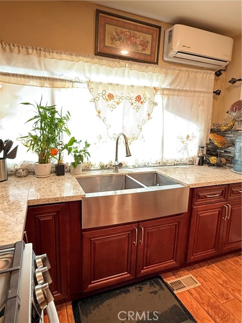 5162 E Florence Avenue Spc., Bell CA: https://media.crmls.org/medias/78d45335-3616-4aaf-b244-d2387aaaef1d.jpg