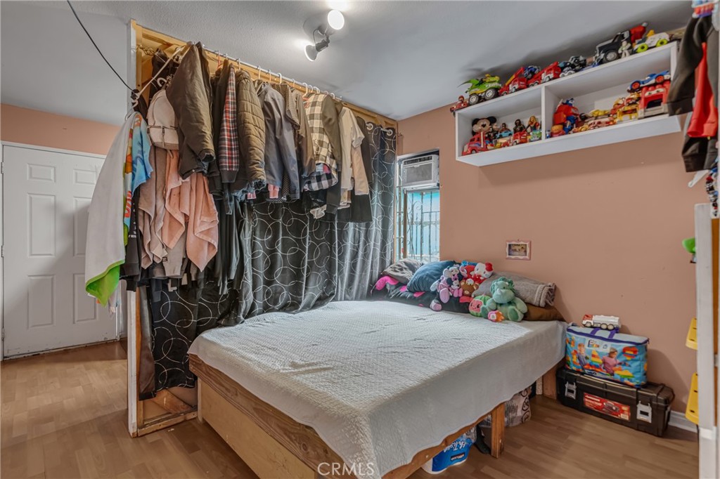 https://media.crmls.org/medias/78d4dd9b-5599-4647-9667-845bf2e7c753.jpg?preset=X-Large