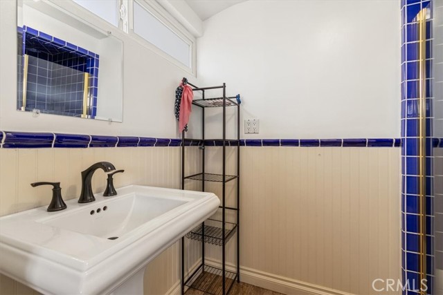 Detail Gallery Image 23 of 34 For 16750 Septo, Northridge,  CA 91343 - 5 Beds | 3 Baths