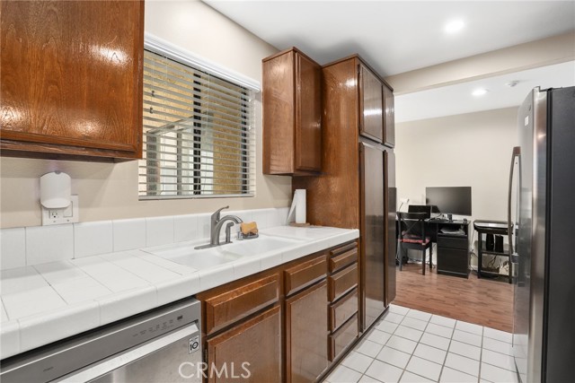 Detail Gallery Image 10 of 27 For 2304 Mathews Ave #2,  Redondo Beach,  CA 90278 - 2 Beds | 2/1 Baths