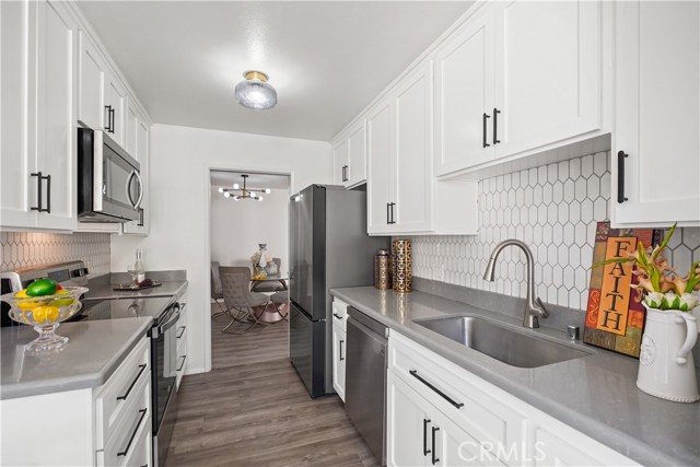 Detail Gallery Image 19 of 65 For 4041 via Marisol #313,  Los Angeles,  CA 90042 - 2 Beds | 2 Baths