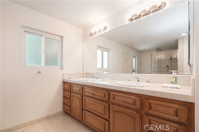 10200 Bothwell Road, Northridge CA: https://media.crmls.org/medias/78d713ea-15ef-43c1-8ef6-4cb6111079cf.jpg