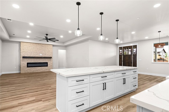 Detail Gallery Image 10 of 47 For 707 Madrone Way, Paradise,  CA 95969 - 4 Beds | 2 Baths