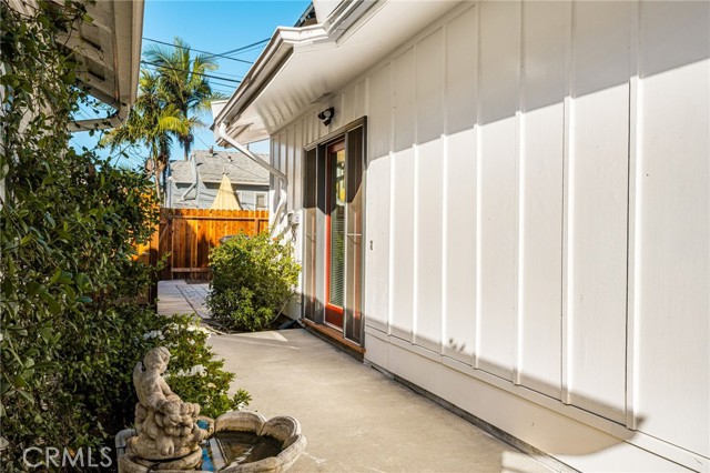 373 Gladys Avenue photo 31