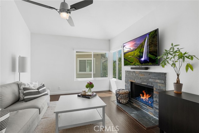 Detail Gallery Image 5 of 34 For 389 Ralcam Pl, Costa Mesa,  CA 92627 - 3 Beds | 2/1 Baths