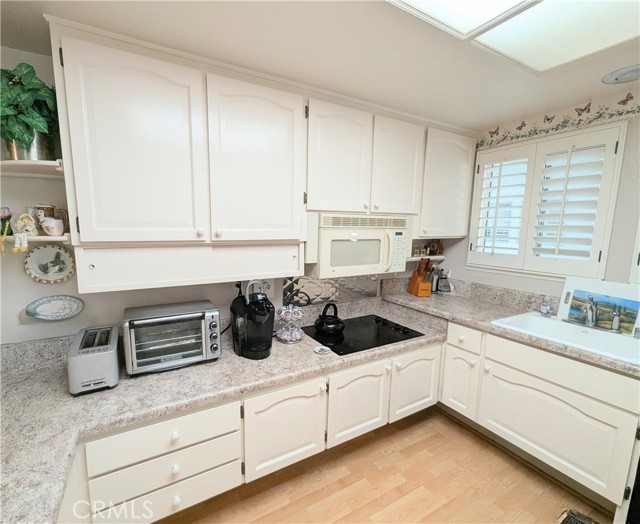 Detail Gallery Image 6 of 18 For 852 Ronda Mendoza #O,  Laguna Woods,  CA 92637 - 2 Beds | 2 Baths