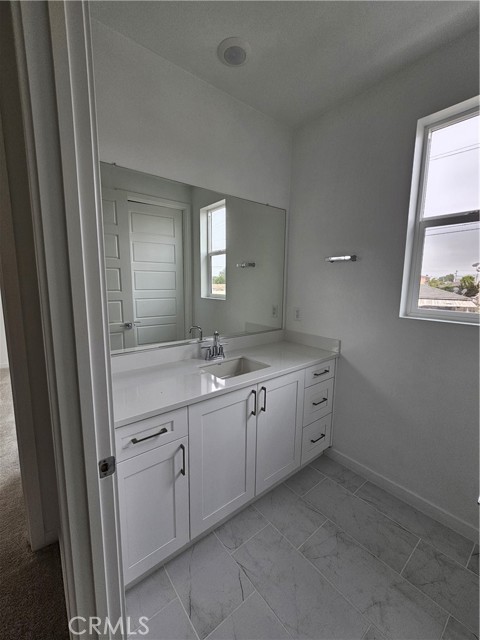 Detail Gallery Image 18 of 34 For 1340 Plaza Del Amo, Torrance,  CA 90501 - 3 Beds | 2/1 Baths