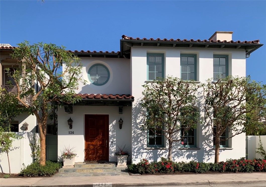 Detail Gallery Image 1 of 23 For 126 via Koron, Newport Beach,  CA 92663 - 3 Beds | 3/2 Baths