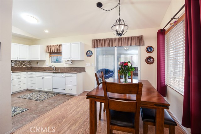 Detail Gallery Image 12 of 38 For 1220 Auburn St, Hemet,  CA 92545 - 3 Beds | 2 Baths
