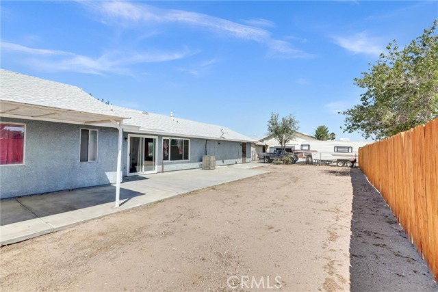 12677 Stage Coach Drive, Victorville CA: https://media.crmls.org/medias/78db0ada-438d-41e2-beec-ea5d5f10169b.jpg
