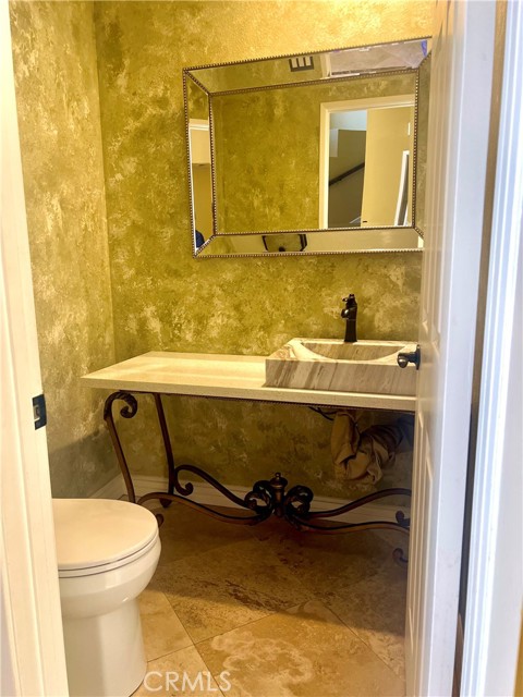 Detail Gallery Image 10 of 19 For 121 Pasto Rico, Rancho Santa Margarita,  CA 92688 - 2 Beds | 2/1 Baths