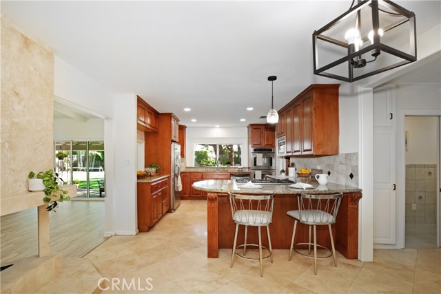 Detail Gallery Image 24 of 51 For 9122 Gainford St, Downey,  CA 90240 - 5 Beds | 4 Baths