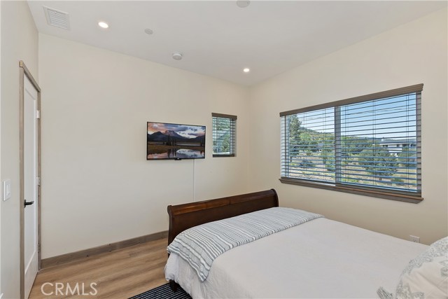 1215 Valley View Drive, Big Bear City CA: https://media.crmls.org/medias/78dd2e6c-79b4-48a0-8df8-60c9813ec41f.jpg
