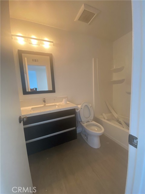 Detail Gallery Image 24 of 37 For 17402 Brooklyn Ave, Yorba Linda,  CA 92886 - 3 Beds | 2/1 Baths