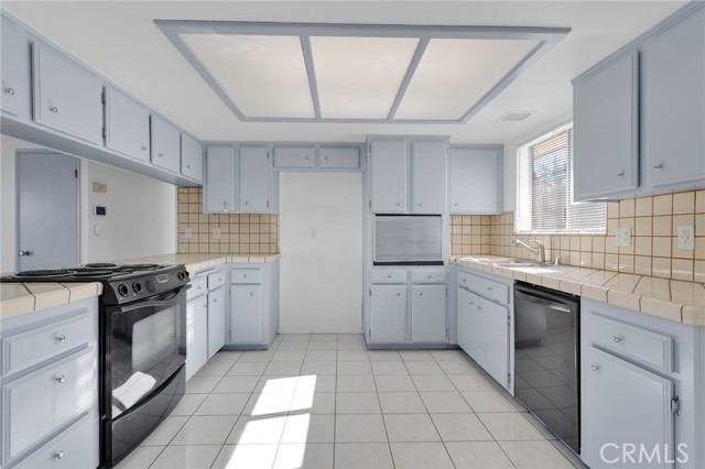 Detail Gallery Image 16 of 40 For 16757 Danbury, Hesperia,  CA 92345 - 3 Beds | 2 Baths