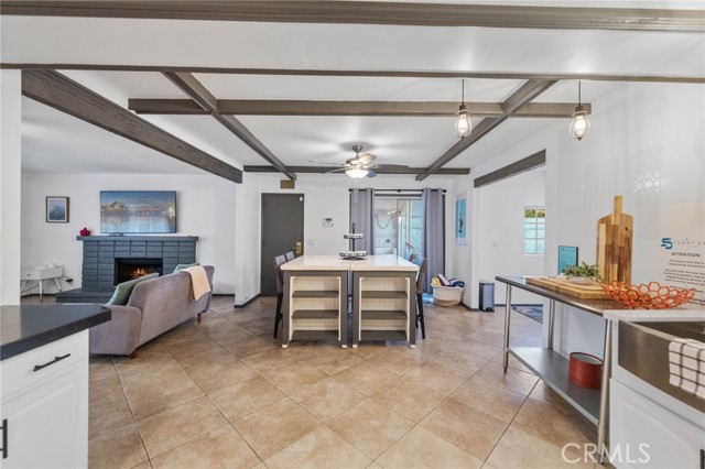 Image 35 of 66 For 2306 Acacia Rd E