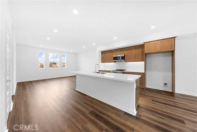 Detail Gallery Image 9 of 26 For 557 via Vallarta, Camarillo,  CA 93012 - 3 Beds | 2/2 Baths