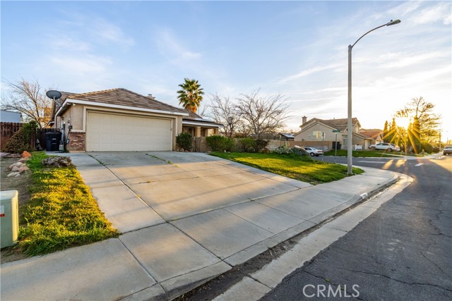 Detail Gallery Image 41 of 45 For 3340 Brabham Ave, Rosamond,  CA 93560 - 4 Beds | 3 Baths