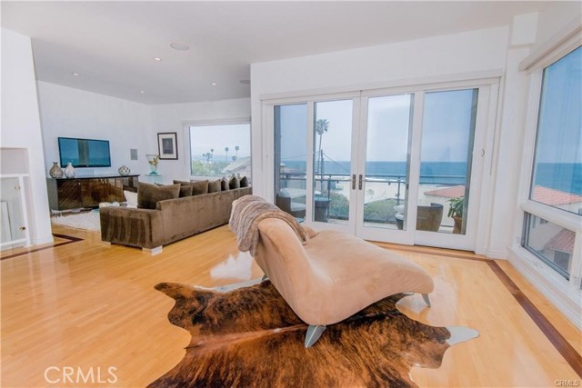 Detail Gallery Image 4 of 36 For 115 Waterview St, Playa Del Rey,  CA 90293 - 4 Beds | 4 Baths