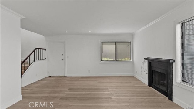 10500 Sunland Boulevard, Sunland CA: https://media.crmls.org/medias/78de90f4-6424-4f52-bf0c-07e73be3b69d.jpg