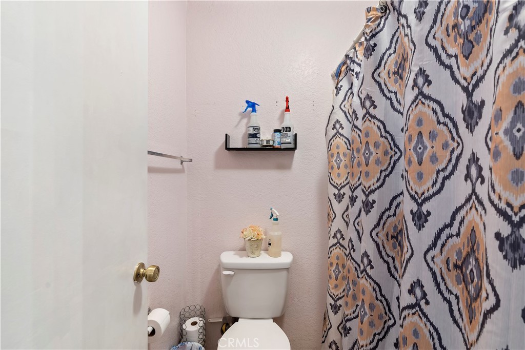 https://media.crmls.org/medias/78deaf39-eab8-424a-82a6-f77f6d6492f4.jpg?preset=X-Large