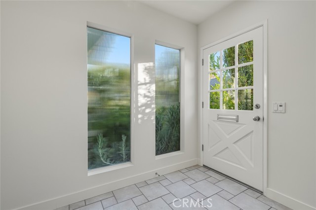 Detail Gallery Image 7 of 30 For 372 Locust, Laguna Beach,  CA 92651 - 2 Beds | 2 Baths