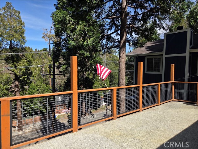 Detail Gallery Image 6 of 32 For 23553 Lake Dr, Crestline,  CA 92325 - 2 Beds | 2 Baths