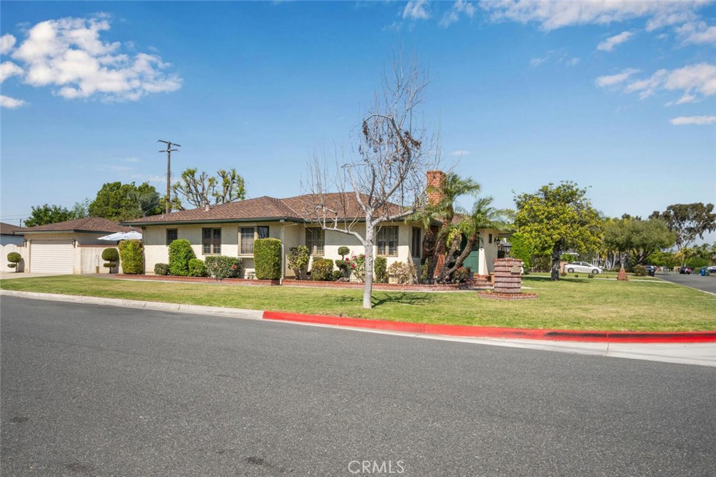 10253 Hopeland Avenue