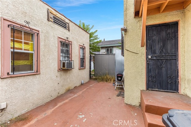 Detail Gallery Image 35 of 43 For 928 S Breed St, Los Angeles,  CA 90023 - – Beds | – Baths