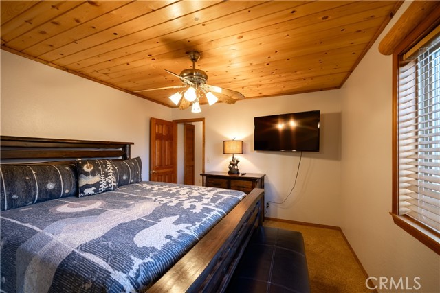 Detail Gallery Image 24 of 44 For 42690 Edgehill Pl, Big Bear Lake,  CA 92315 - 3 Beds | 2 Baths